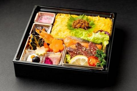 【高級鉄板焼御膳】⑨塩麴仕込みの厳選牛ステーキと季節の焼魚