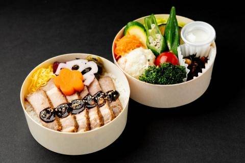 【彩り温野菜のわっぱ二段弁当】⑦三元豚ステーキの金山寺味噌漬わっぱ弁当