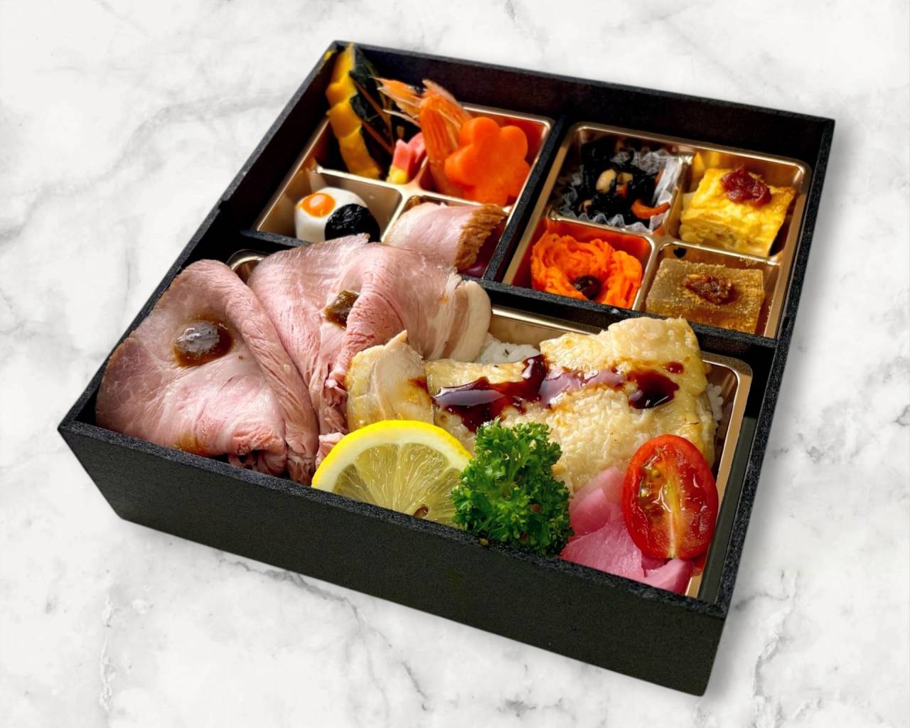 【肉幕ノ内御膳】34.塩麹鶏ステーキとやわらかローストポーク幕ノ内膳