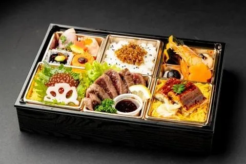 年末におすすめ蘭麻の肉懐石弁当